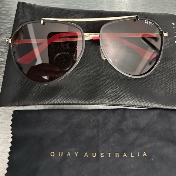Quay Australia Accessories - Quay Australia DIRTY HABIT Unisex Sunglasses Black Ross Frame